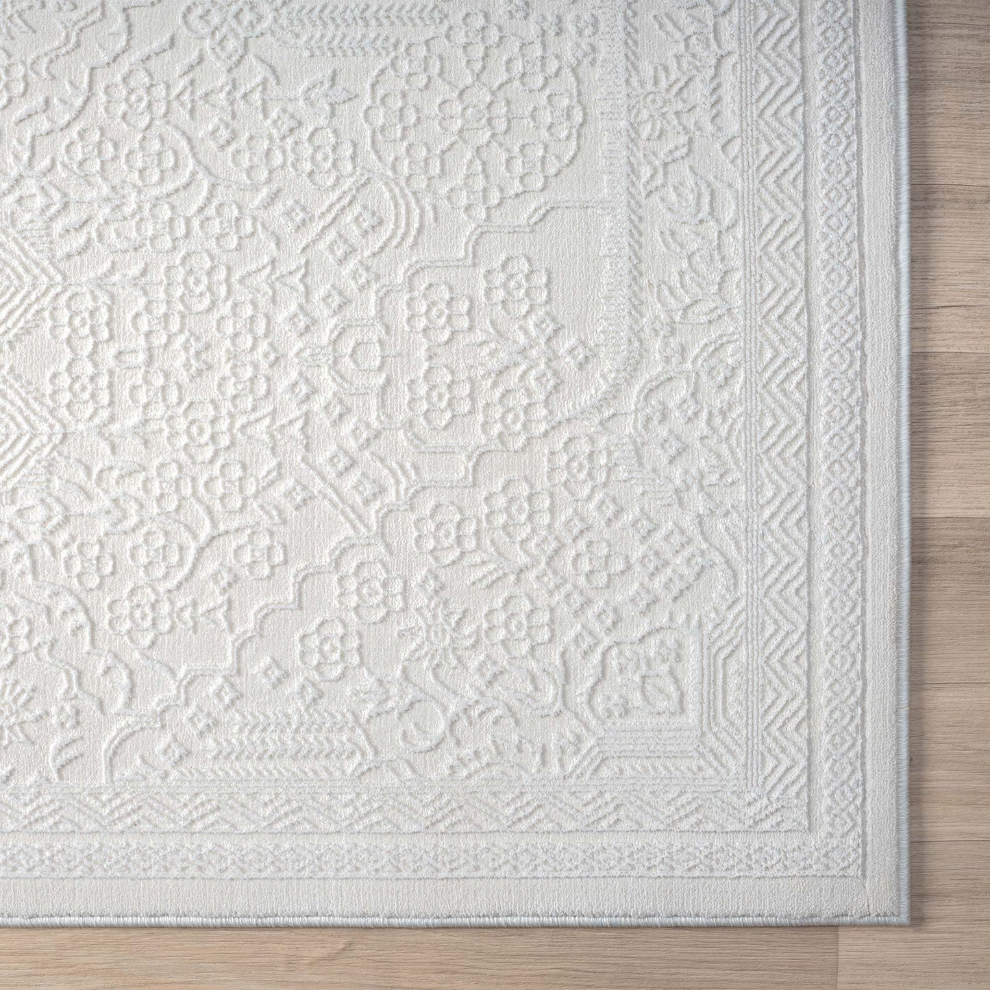 Fable 471  Runner Ivory