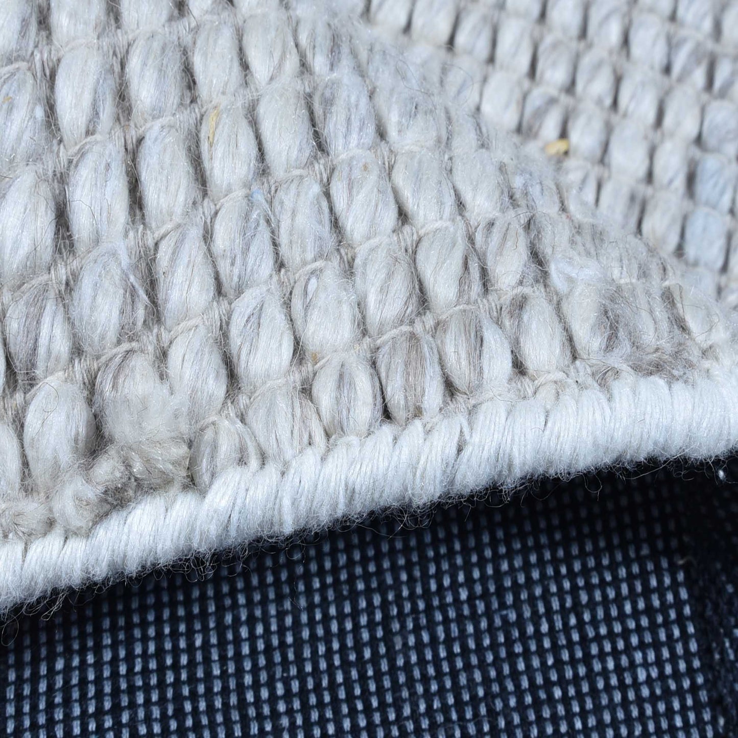 De Luxe Light Grey